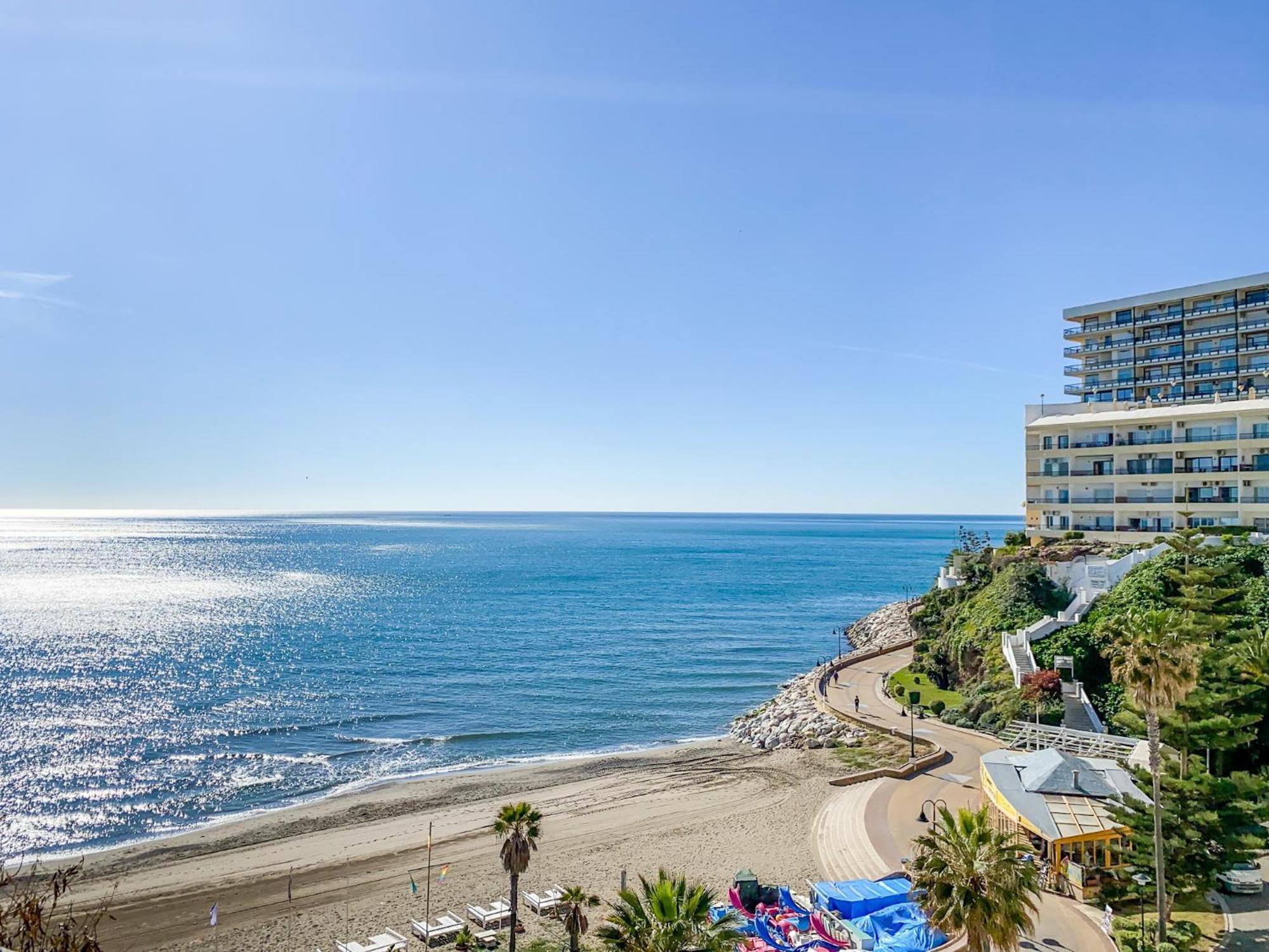 Fabuloso Apartamento Con Increibles Vistas Al Mar ตอร์เรโมลิโนส ภายนอก รูปภาพ